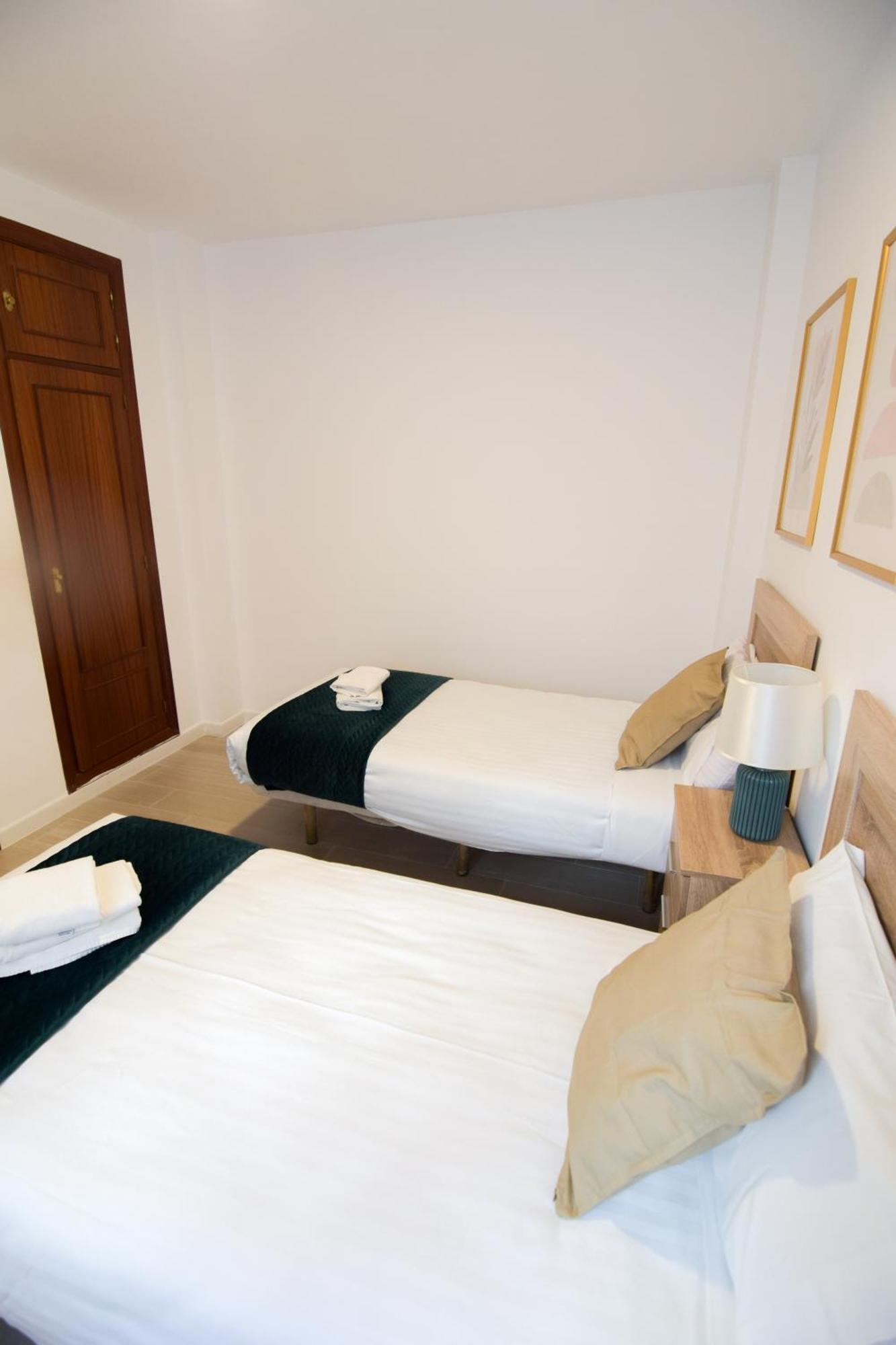 Appartement Letmalaga Cobblestone St. Extérieur photo